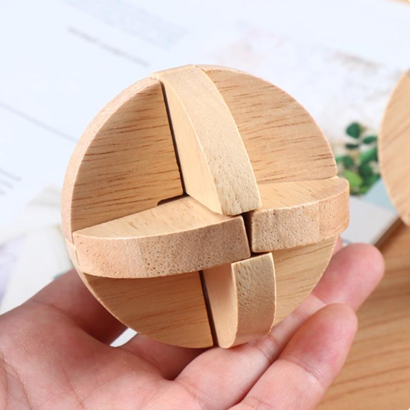 Classic Lu Ban ball Wooden Bra - огляд і ціна Wooden Puzzle Kids
