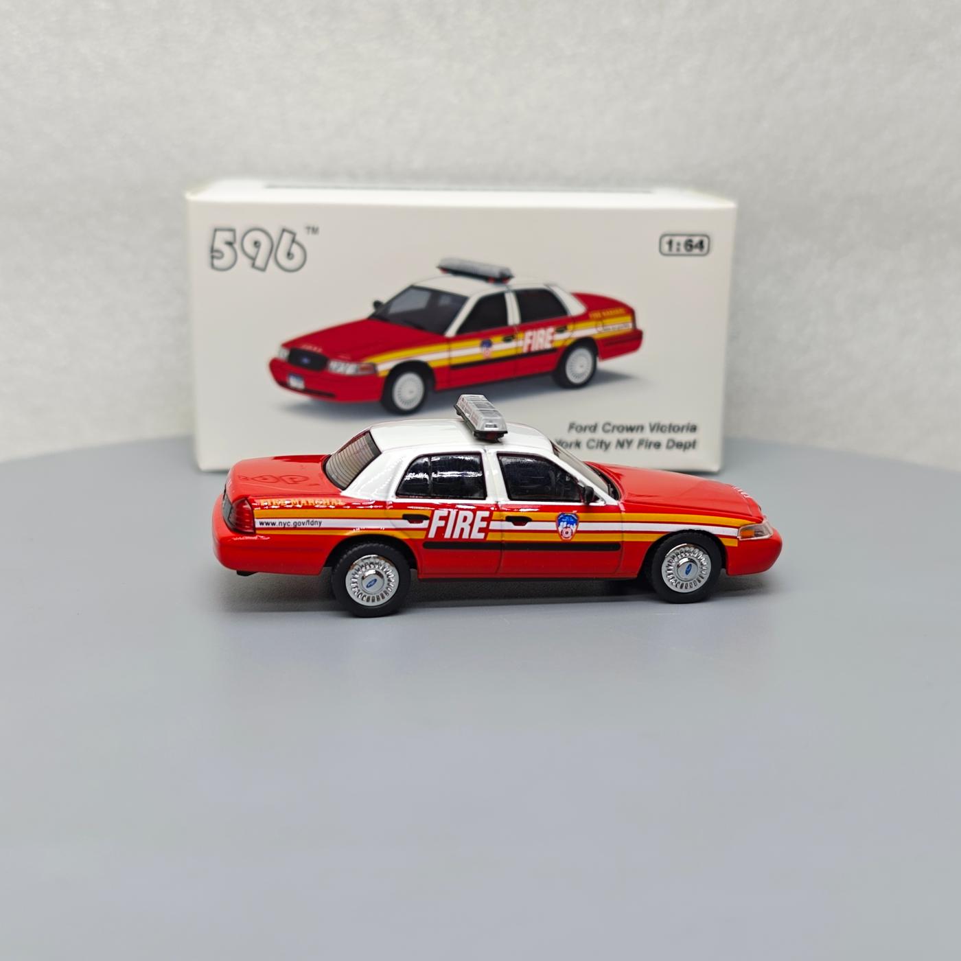 596 1:64 Ford Crown Victoria H - огляд і ціна Kids Toys Victoria